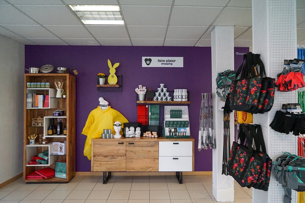 Tienda de senderismo en la oficina de turismo de Val-d'Ajol