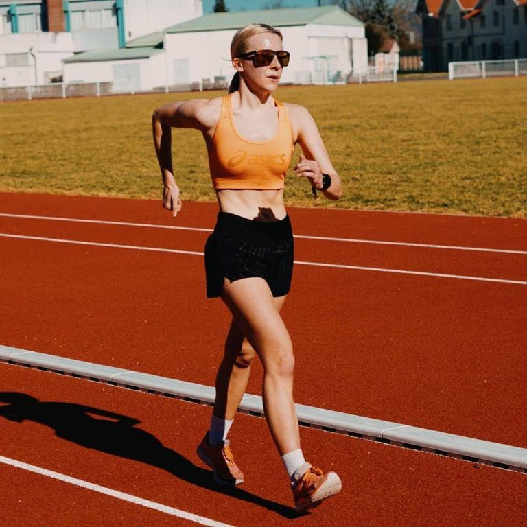 Clémence Beretta en entraînement au stade de Remiremont