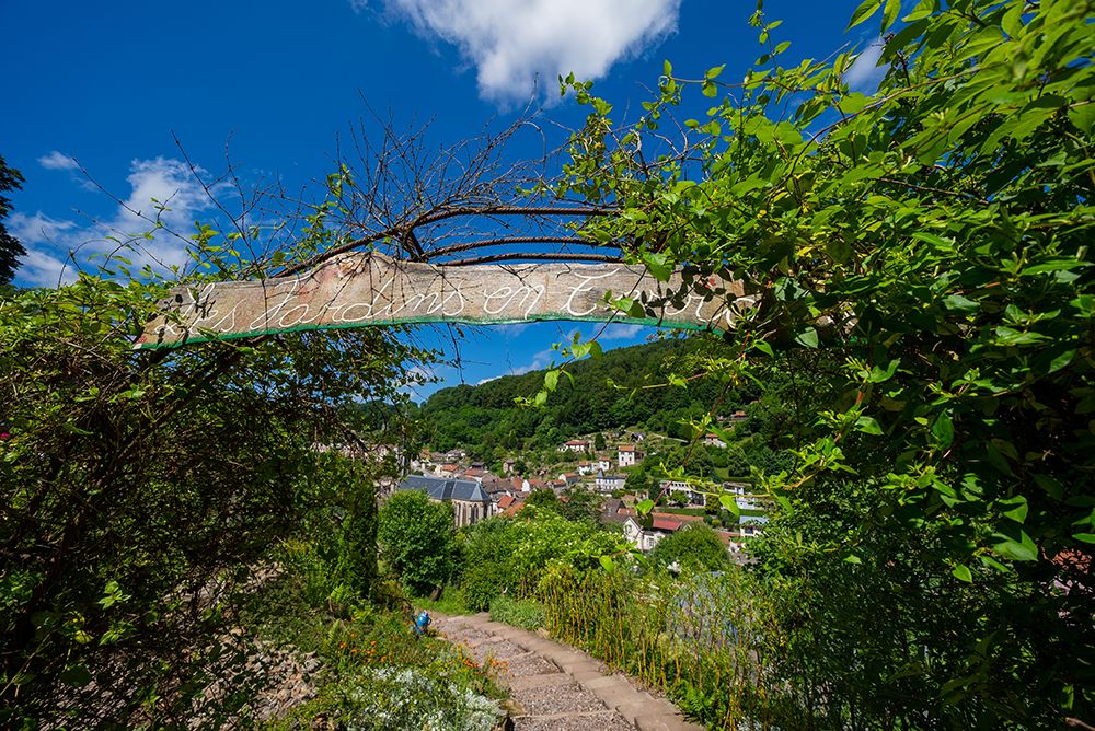 Os jardins em terraços em Plombières-les-Bains