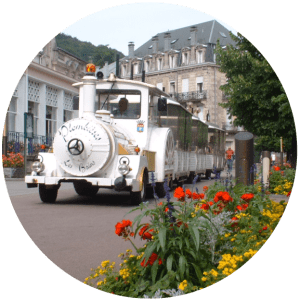 Pequeno trem turístico de Plombières-les-Bains