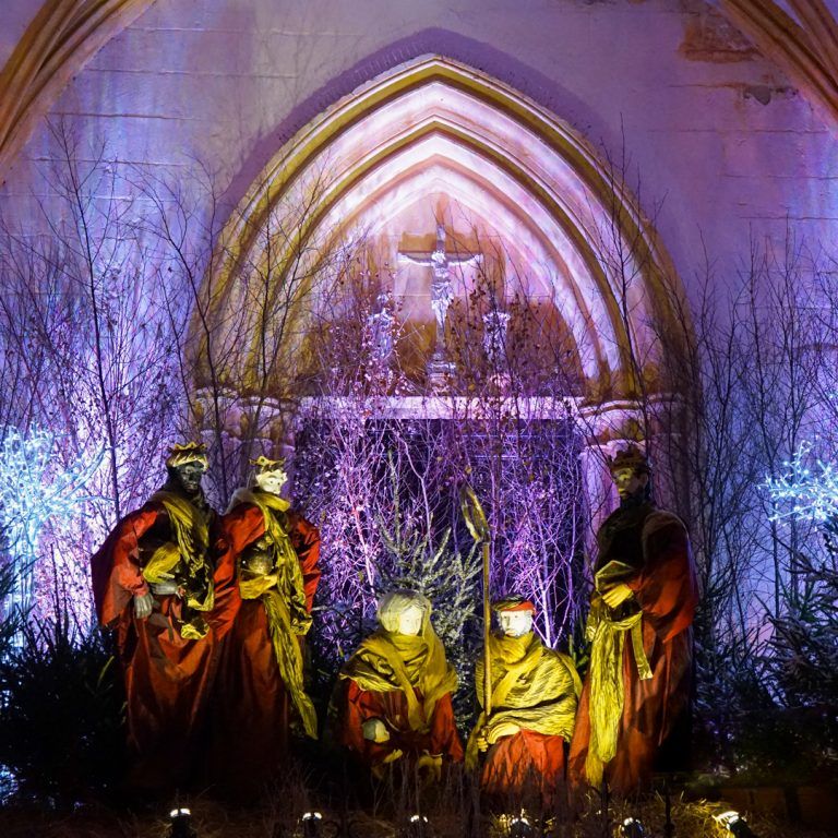 Szopka bożonarodzeniowa w kościele w Remiremont
